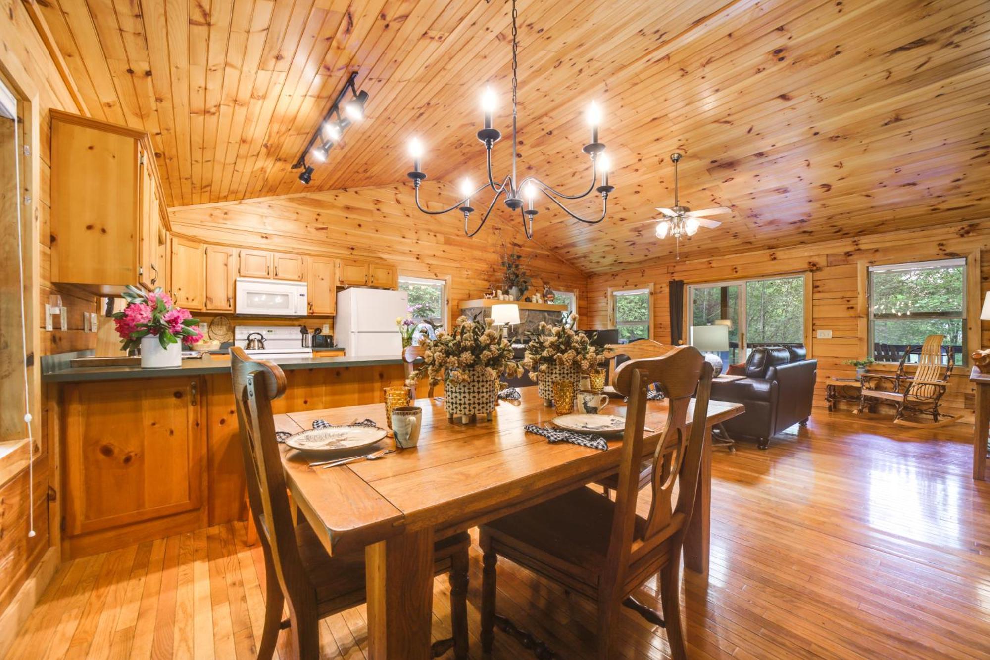 Peaceful Smoky Mountain Cabin With Deck And Fire Pit! Villa Waynesville Eksteriør billede