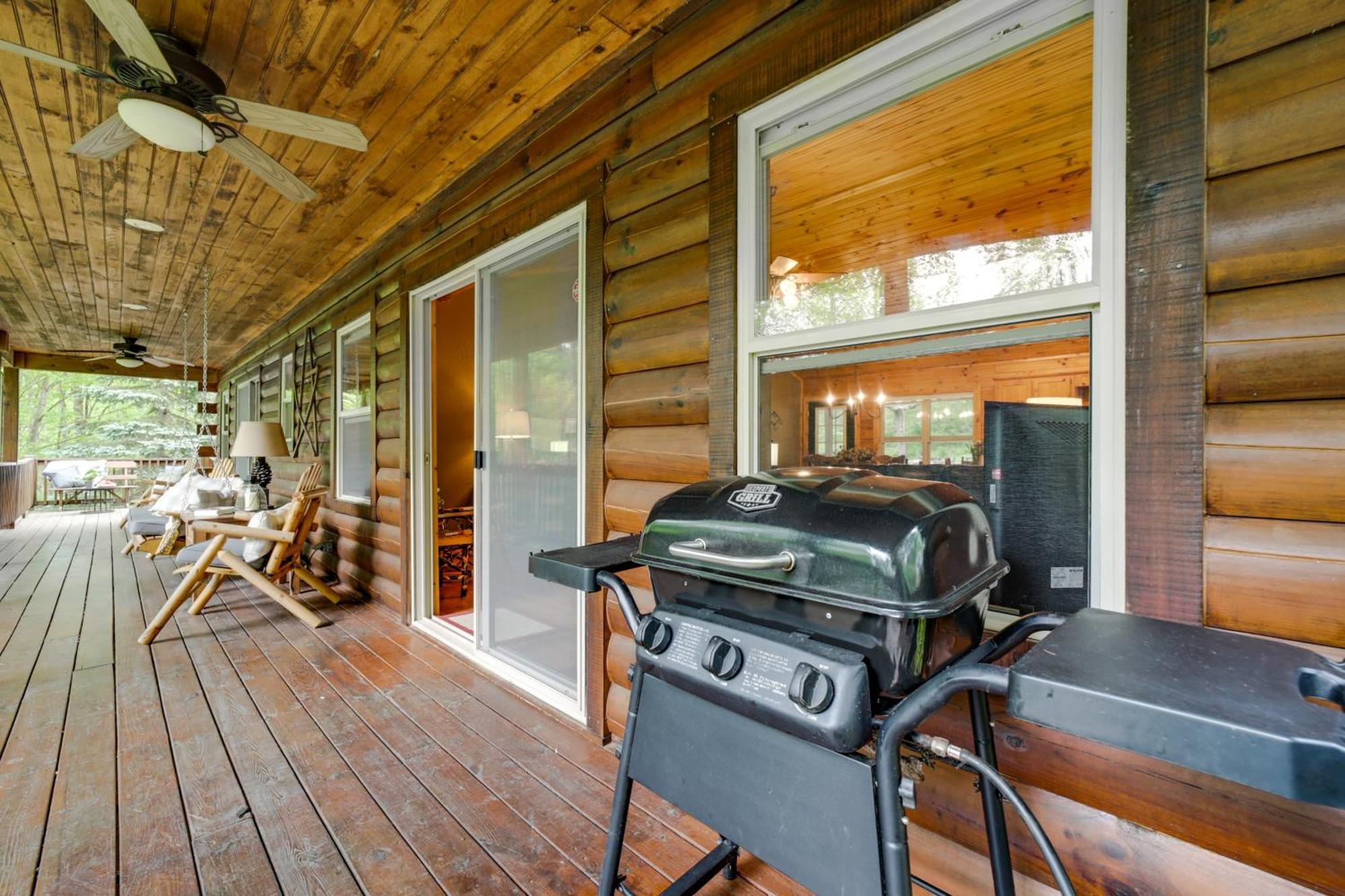 Peaceful Smoky Mountain Cabin With Deck And Fire Pit! Villa Waynesville Eksteriør billede